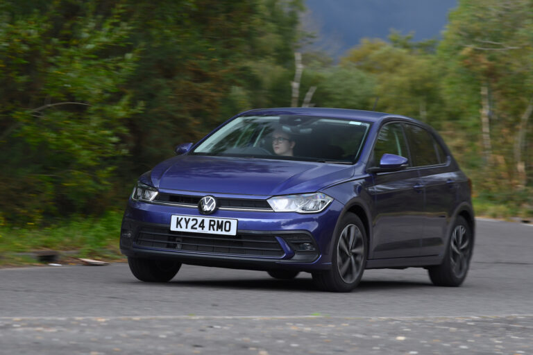 volkswagen polo review front cornering