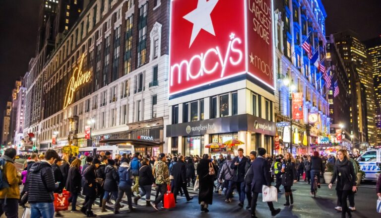 1050x600 istock 502521472 macys