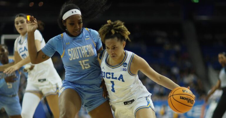 1743182777 urlhttps3A2F2Fcalifornia times brightspot.s3.amazonaws.com2F3a2Fd42Ff924e3da47ff8dccfc7dc2910ff12F1499103 sp ncaa tourney ucla ajs 09