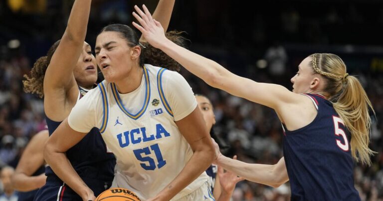 urlhttps3A2F2Fcalifornia times brightspot.s3.amazonaws.com2F882F7c2F2813de164a93aadb9052ba2940ca2Fncaa uconn ucla basketball 46083