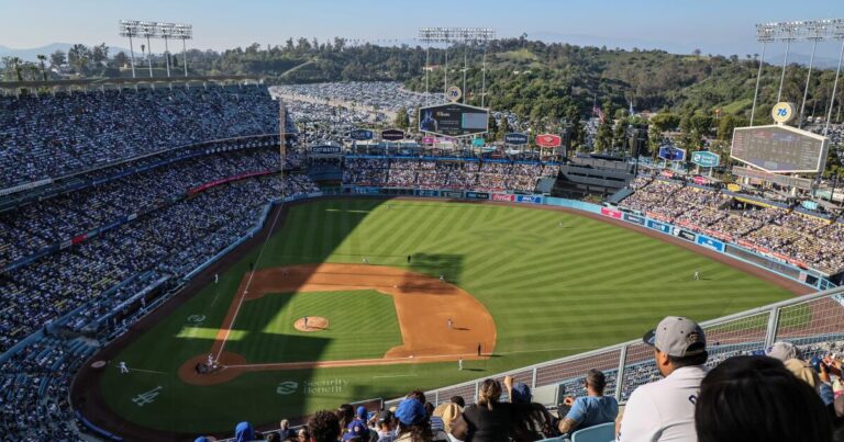 urlhttps3A2F2Fcalifornia times brightspot.s3.amazonaws.com2F982Fa22Fddd5e659405ea24b8917a7e2d2972F1501848 sp 0413 dodgers cubs rcg 7190
