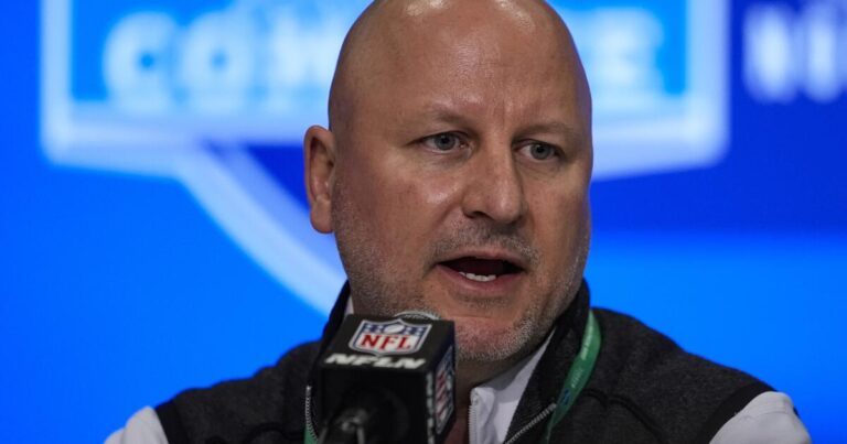 urlhttps3A2F2Fcalifornia times brightspot.s3.amazonaws.com2F9d2F5f2Ffdba32d349f39df27dc1bc9d0b1f2Fnfl combine football 37158