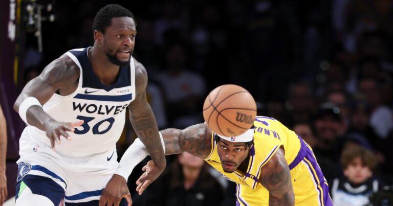 urlhttps3A2F2Fcalifornia times brightspot.s3.amazonaws.com2Fb02F902F3f7b979d450b9fd562b8691f16b32F1502912 sp 0422 sp nba playoffs lakers timberwolves rcg 039