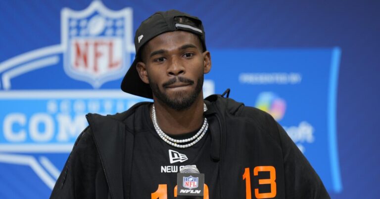 urlhttps3A2F2Fcalifornia times brightspot.s3.amazonaws.com2Fff2F412F32e0d030479abd7b8d5a0f2560fd2Fnfl draft football 42603