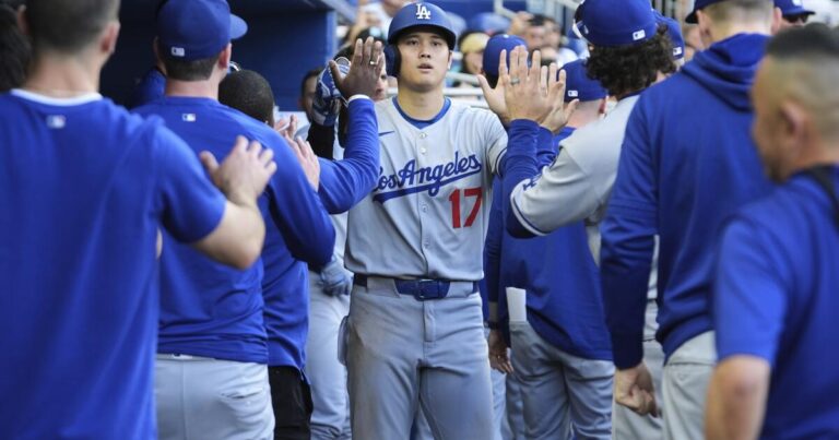 urlhttps3A2F2Fcalifornia times brightspot.s3.amazonaws.com2Ff22F592Ff293637449bb92af4df8016513e52Fdodgers marlins baseball 50544